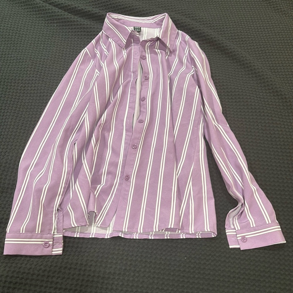 SHEIN buttons down top